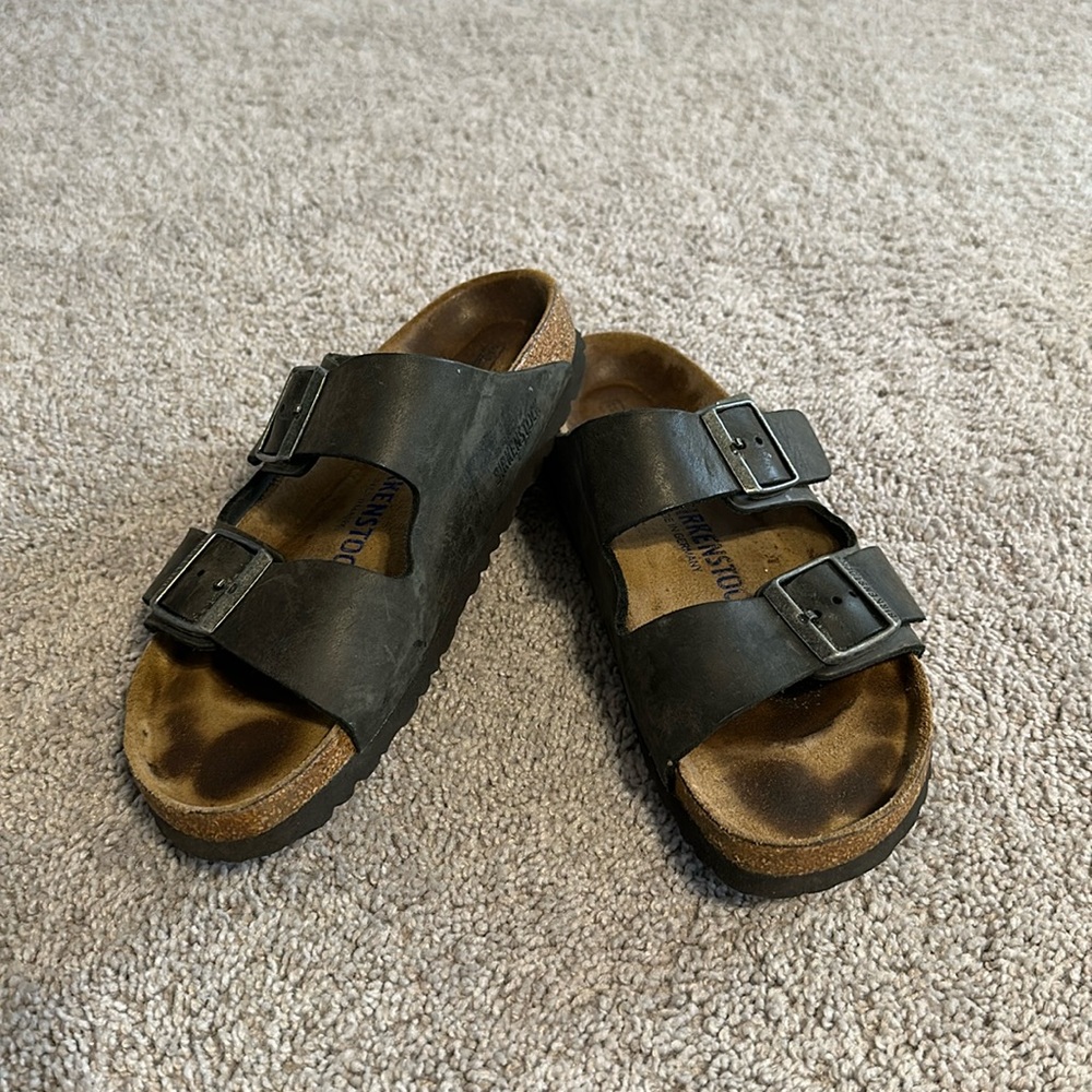 Black oiled leather Birkenstock Arizona 39